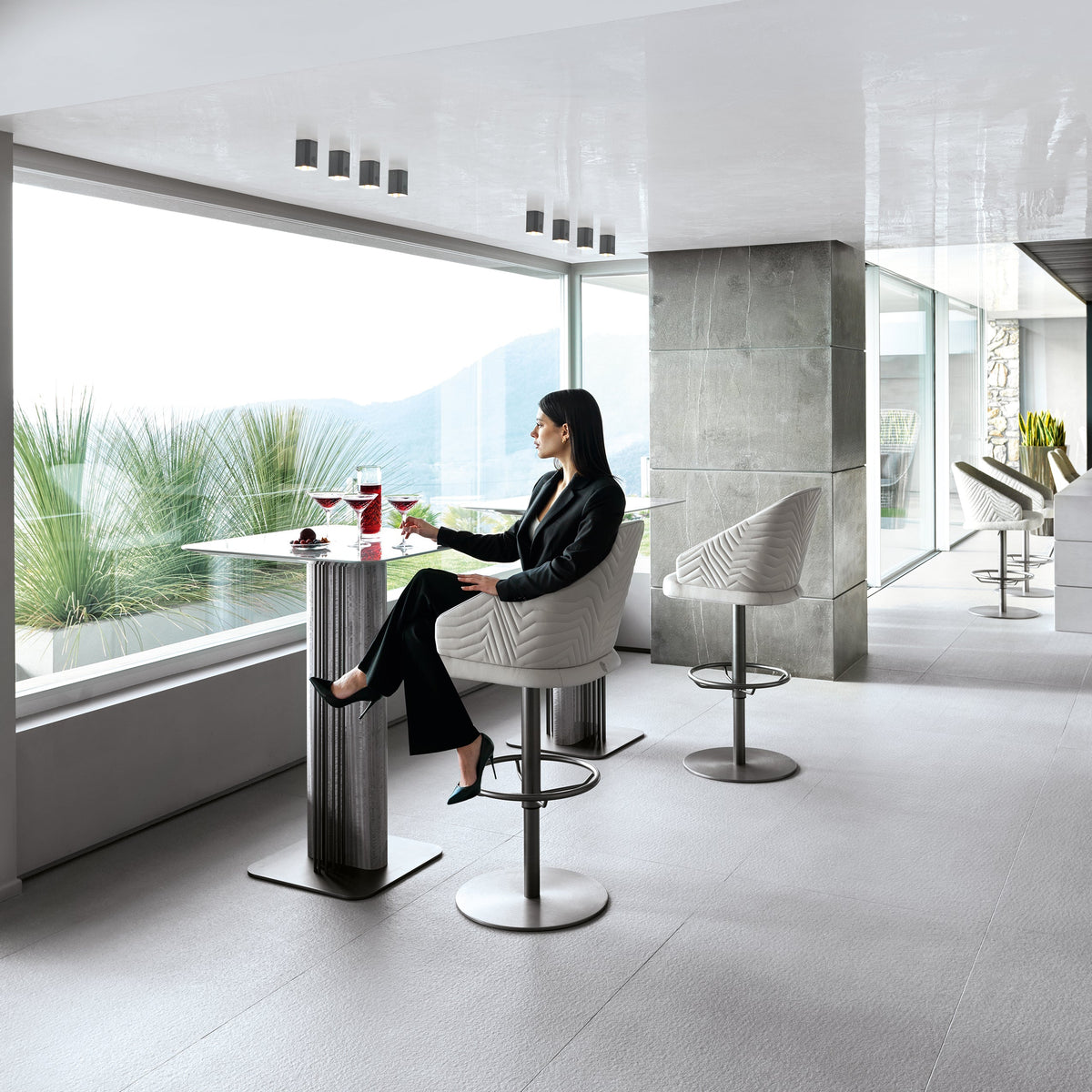 Shop Luxury Italian Bar Table s – Sovereign Interiors