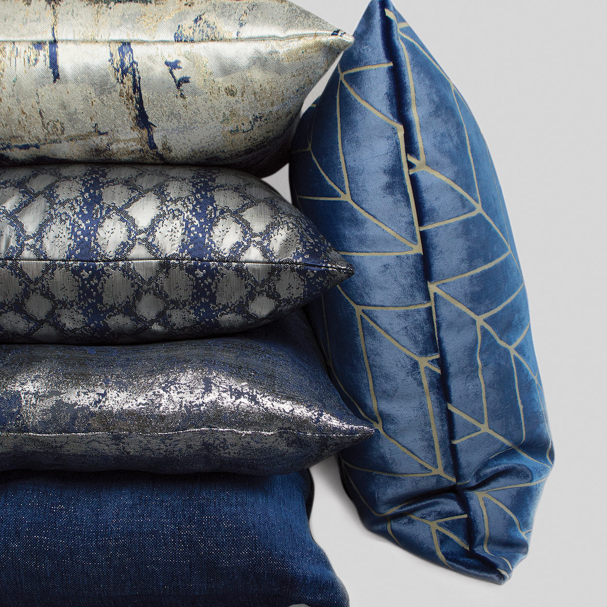 2599-B-web-Villa-Blue 2