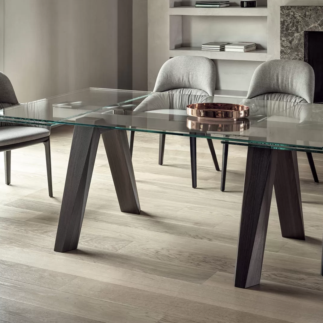 ARON_20-07L002_C157_QUEEN_34-38_34-39L002_TMA04-2-1