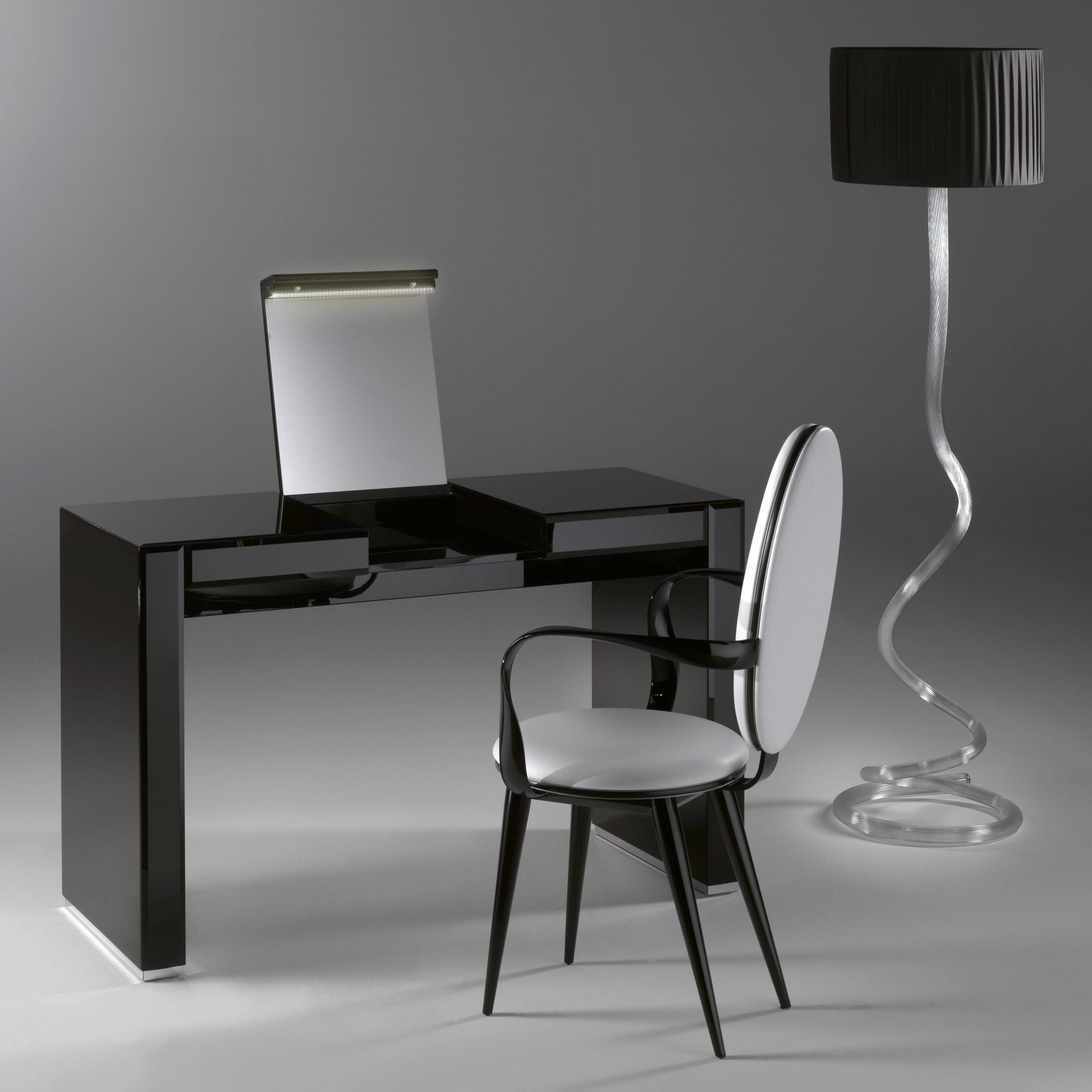 AVANTGARDE vanity desk