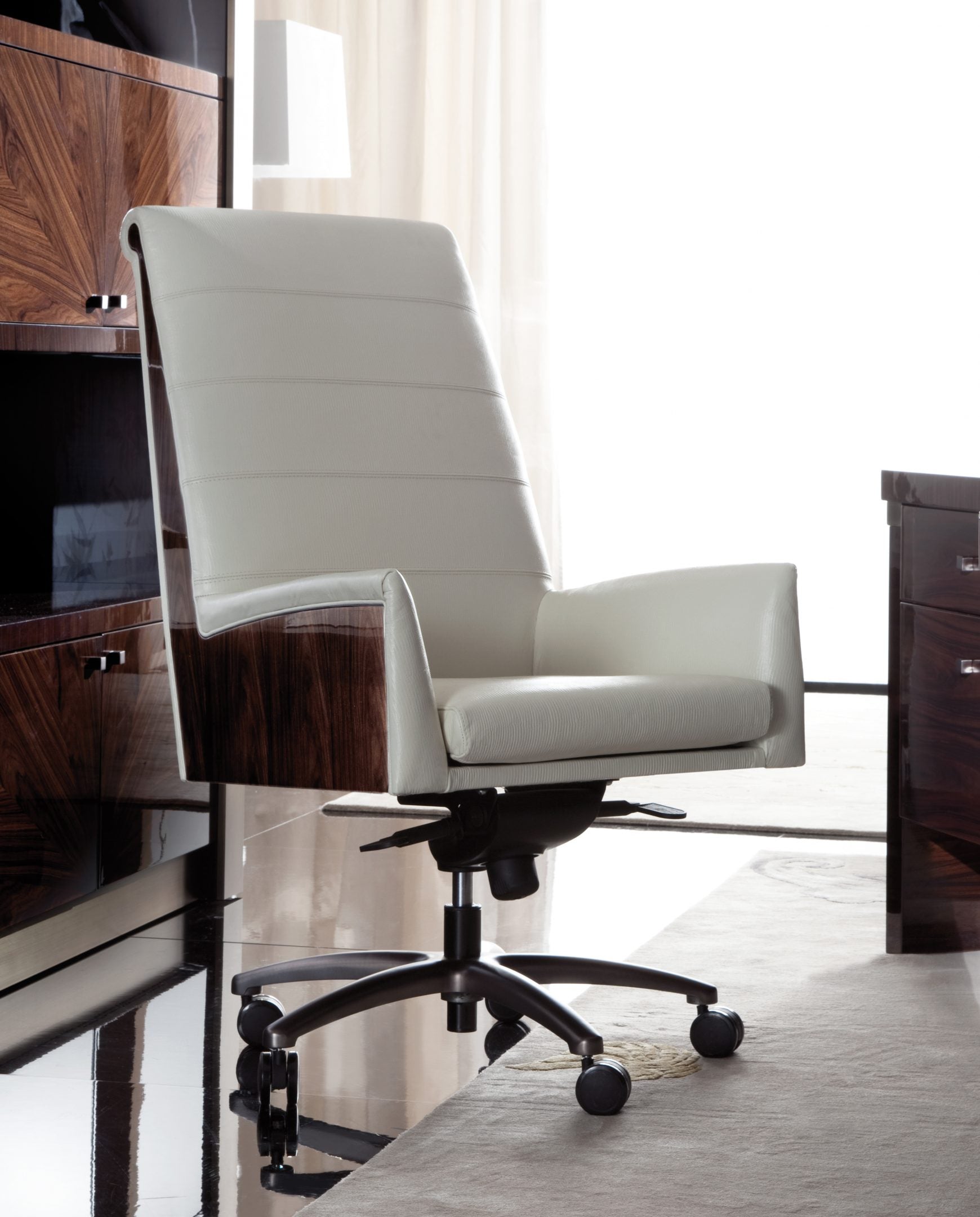 COLISEUM executive chair a