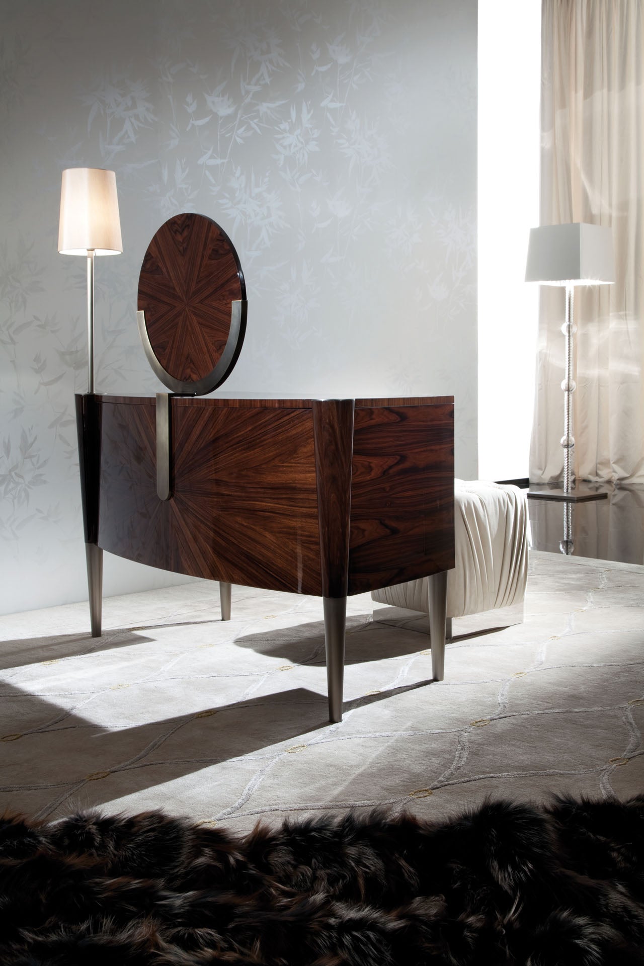 COLISEUM vanity desk3