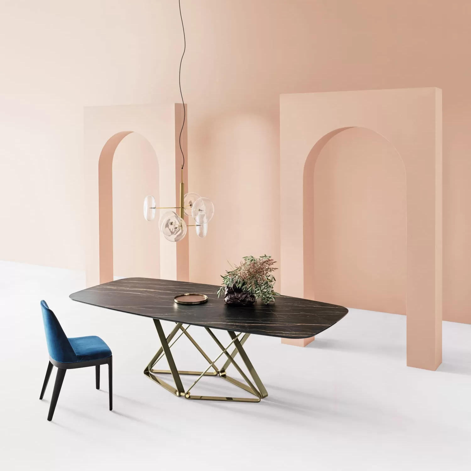 DELTA_53-26M328_M325_CM025_MARGOT_40-65L110_TVE11_SPARK_56-31M352_V001-2