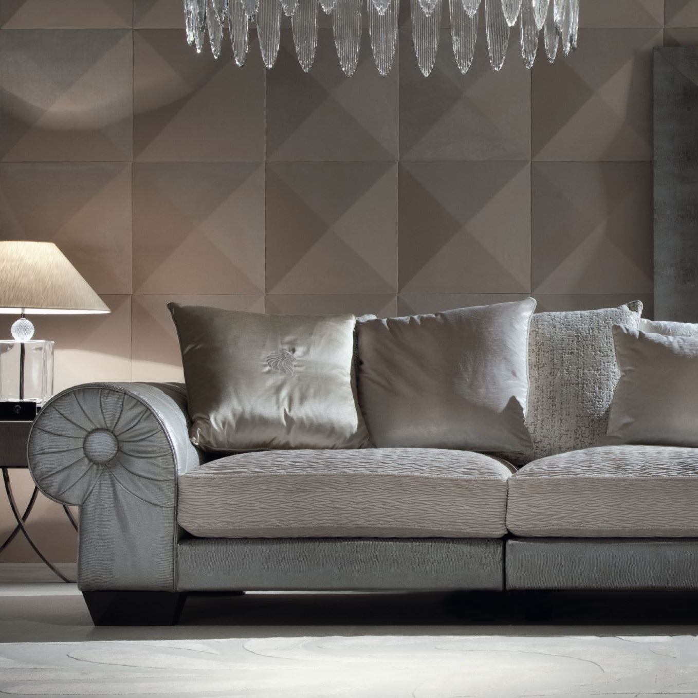 Dorotea lamp with sofa