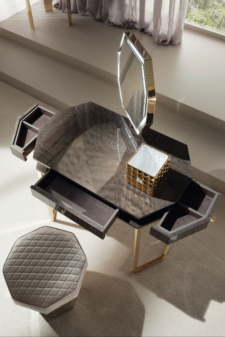 GC_Infinity_Bedroom_Vanity Desk 01-min