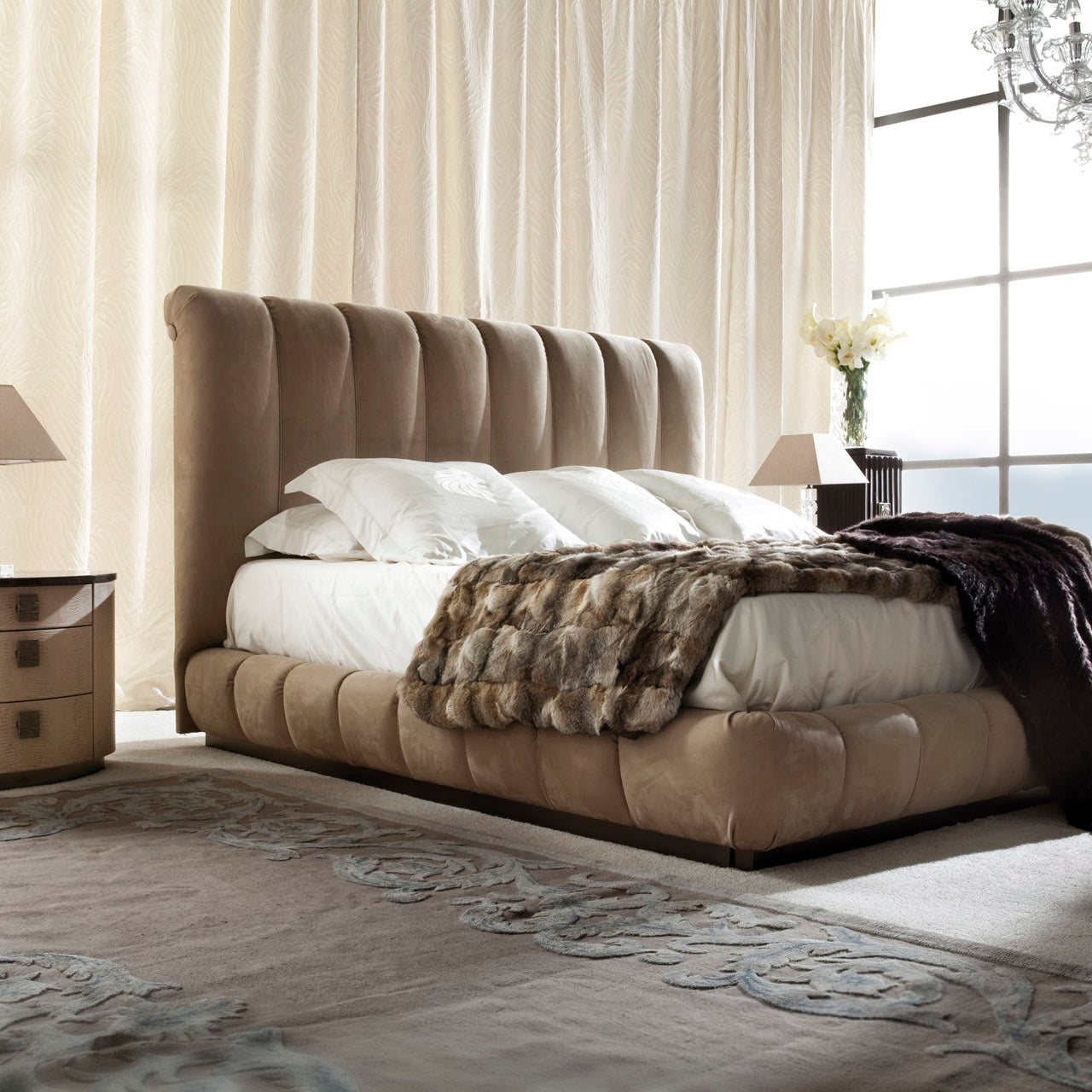 LIFETIME bedside table2