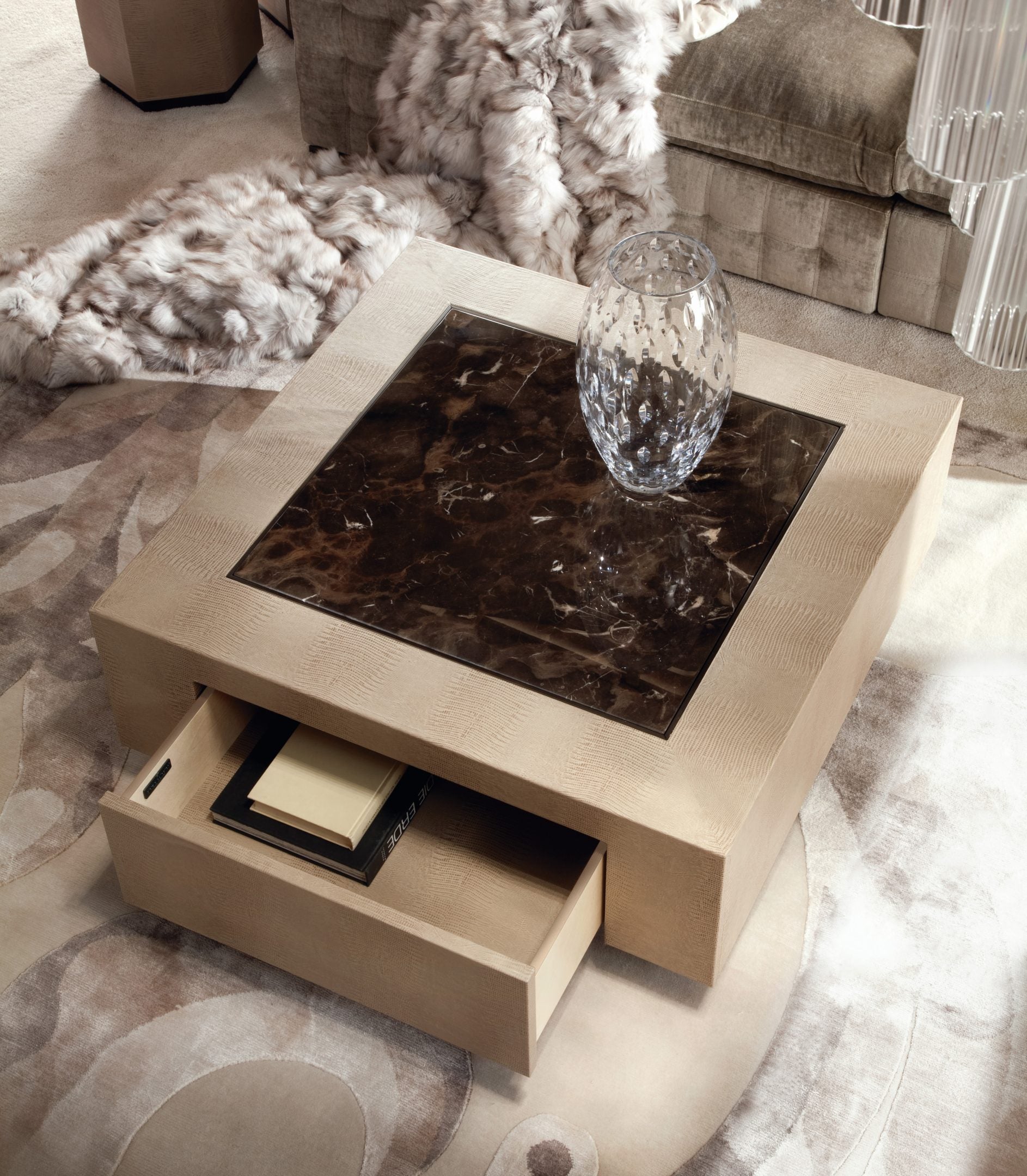 LIFETIME coffee table1