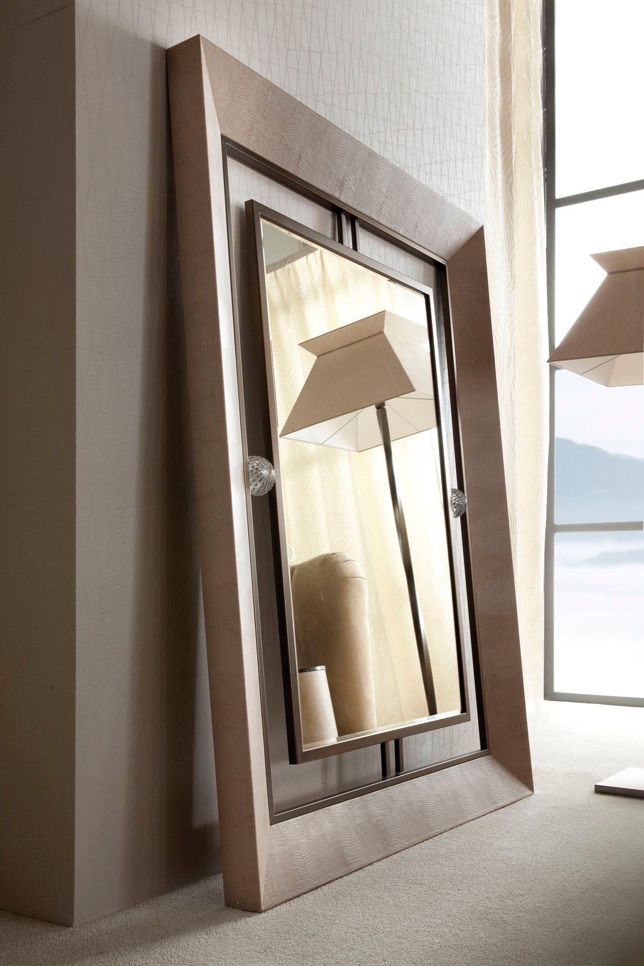 LIFETIME floor leather mirror with MURANO