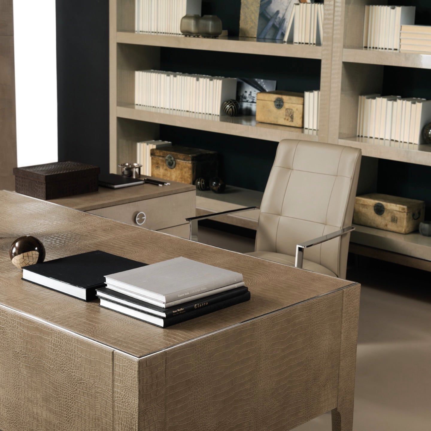 M PLACE executive chair2