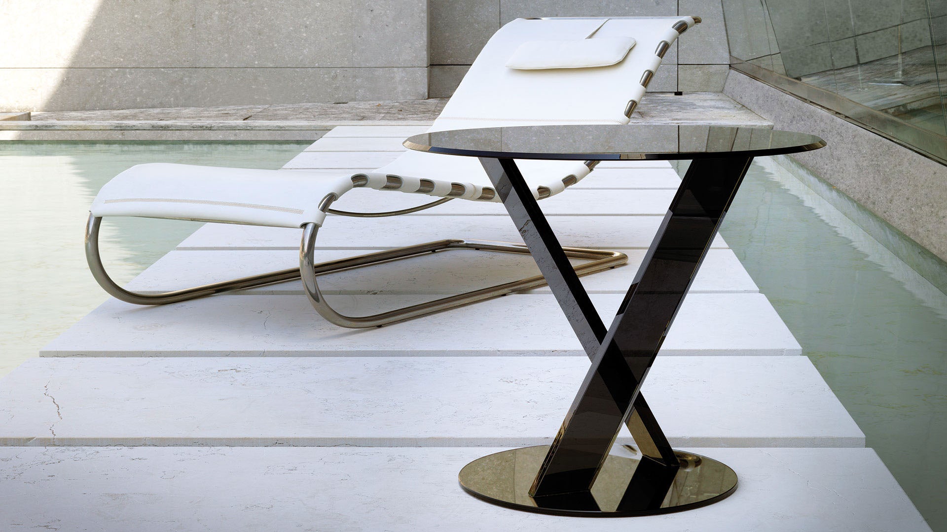 MISTER X side table