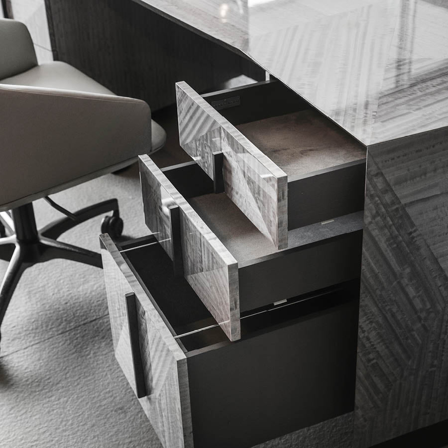 Moonlight_presidential_desk3-1