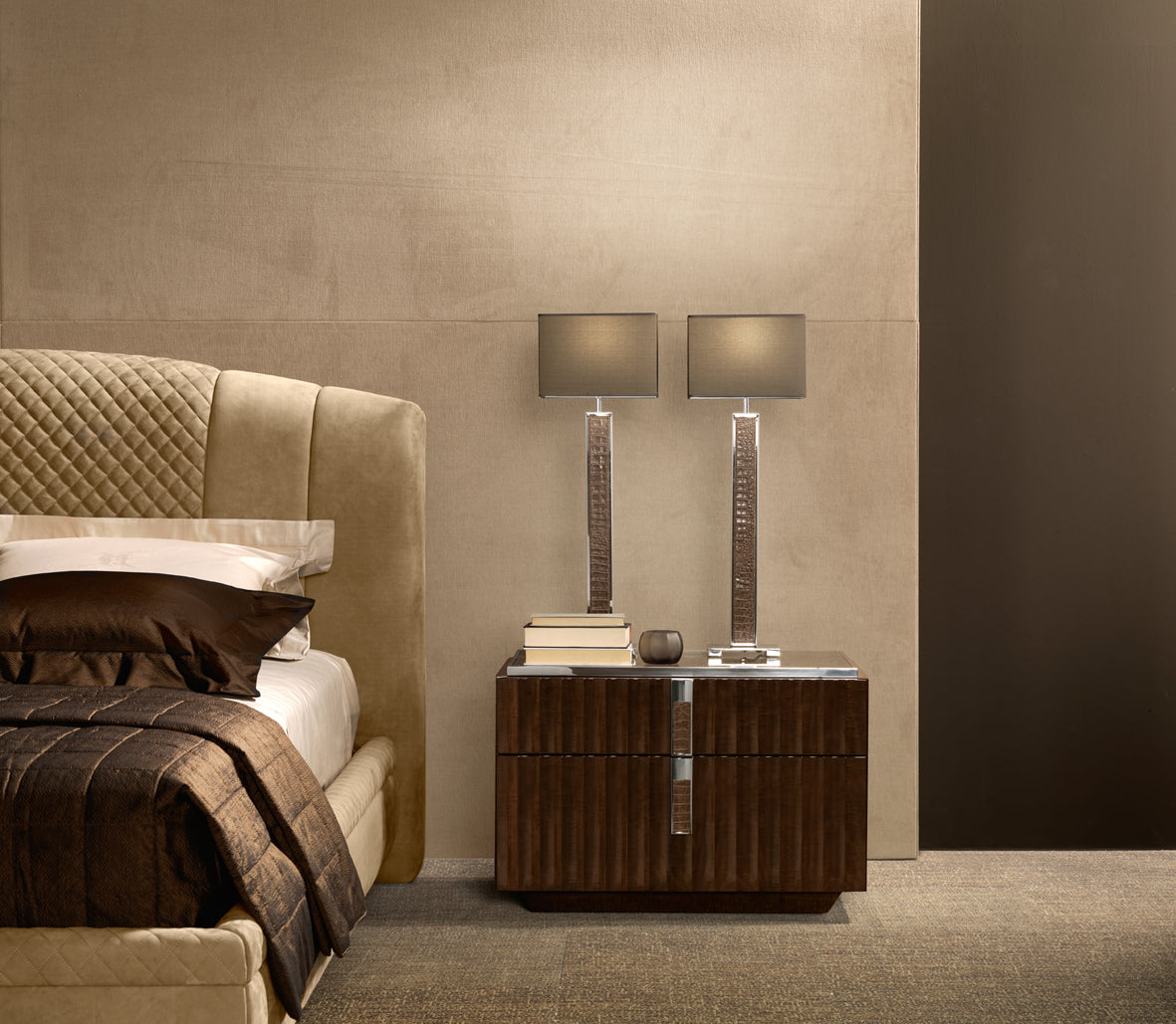 RED CARPET bedside table3