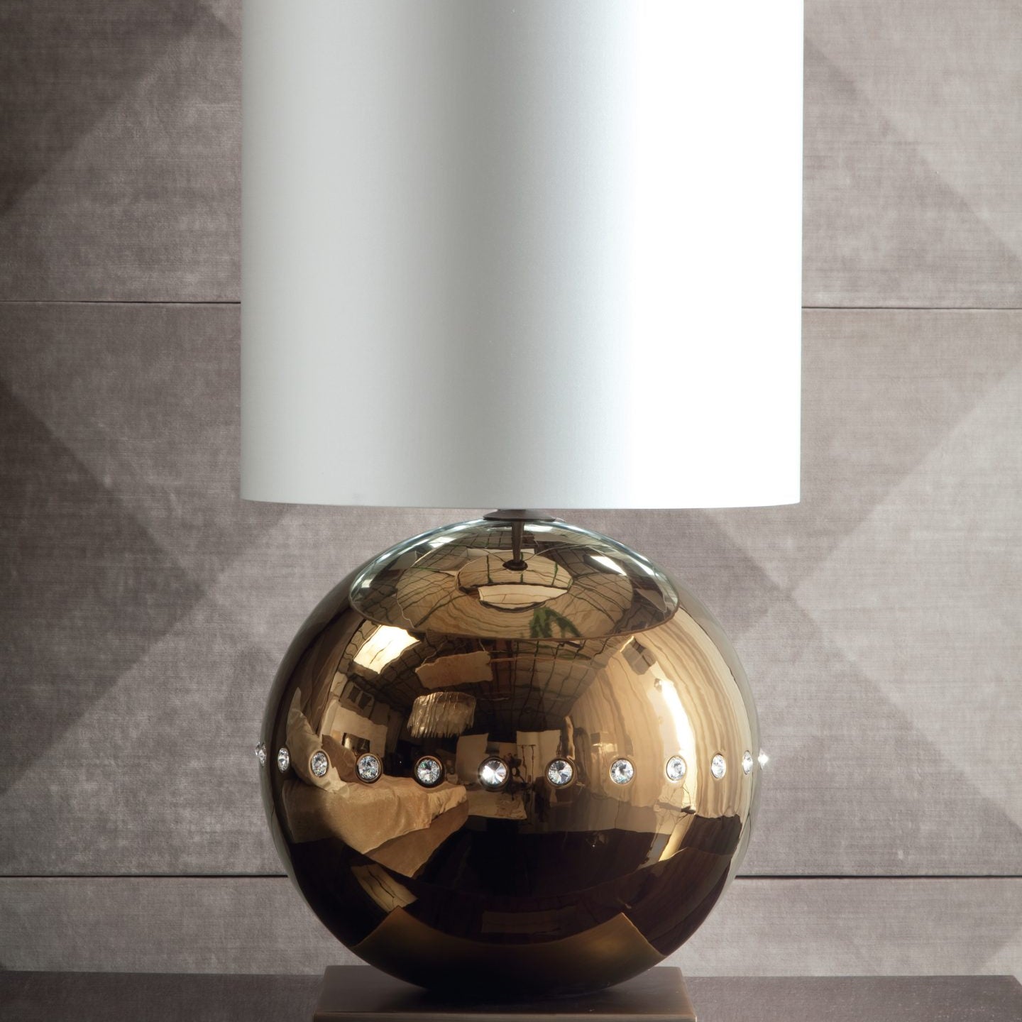 ROMEA table lamp