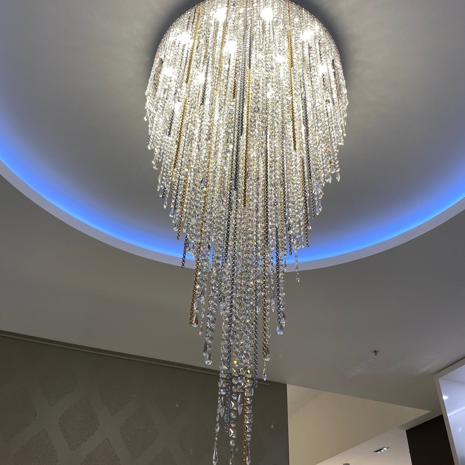 Tannuti-Chandelier-2