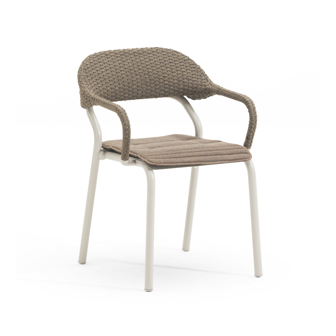 A Noss dining armchair with a woven rope backrest in a neutral color, featuring a structure with curved armrests and a seat cushion.
