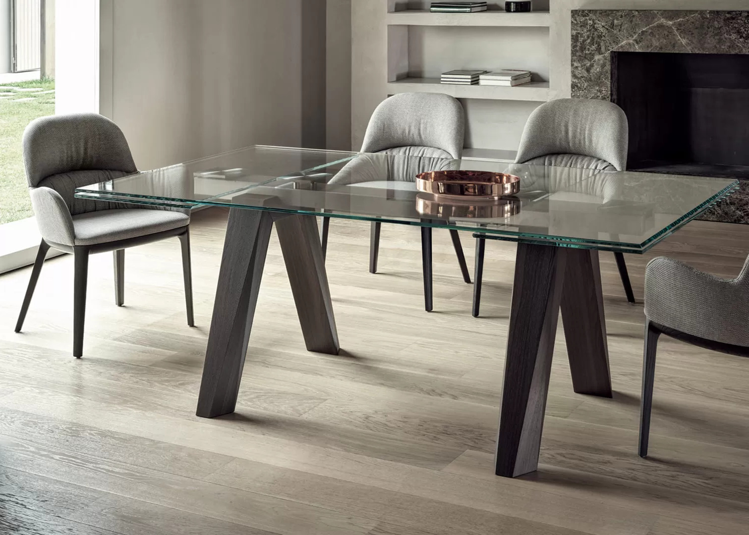 ARON_20-07L002_C157_QUEEN_34-38_34-39L002_TMA04-2-1