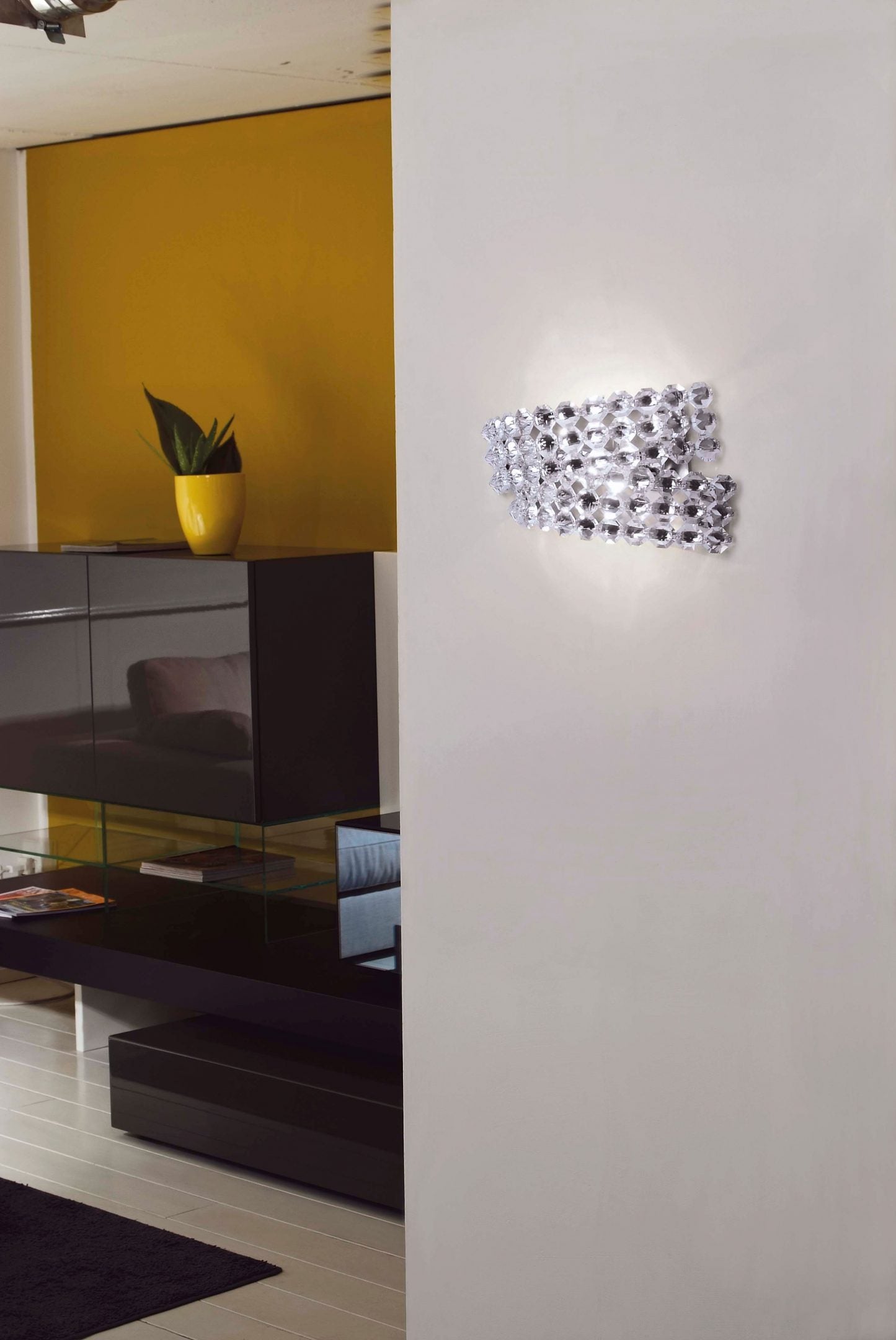 DIAMANTE wall lighting1