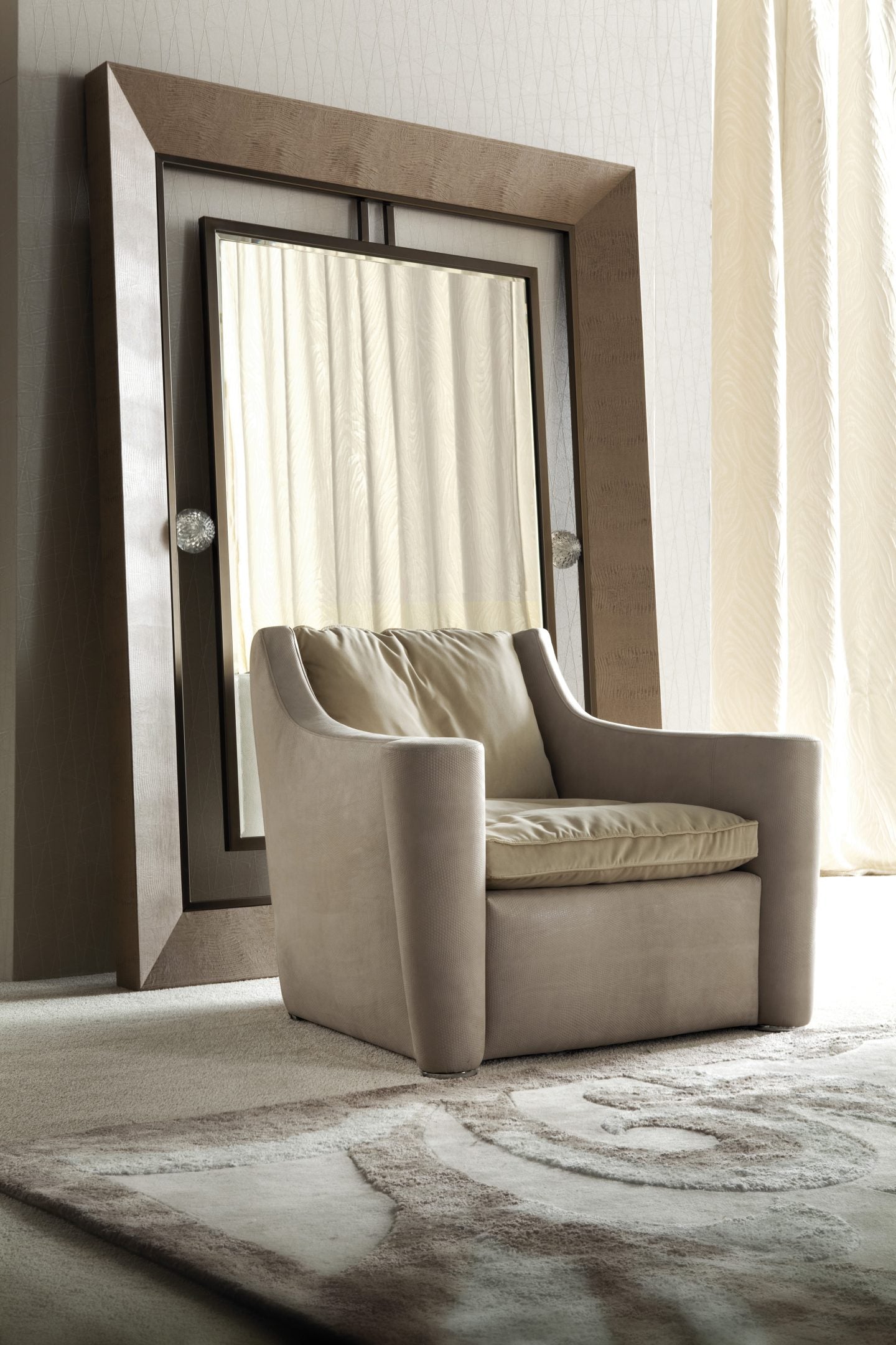 LIFETIME floor leather mirror with MURANO1