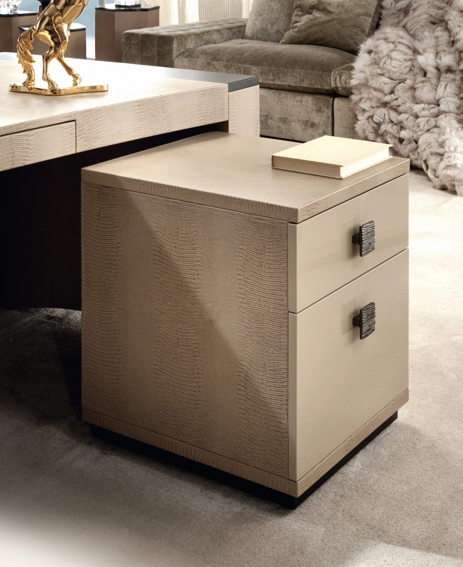 LIFETIME small file cabinet1