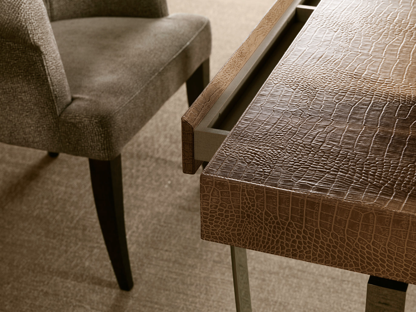 RED CARPET vanity desk4