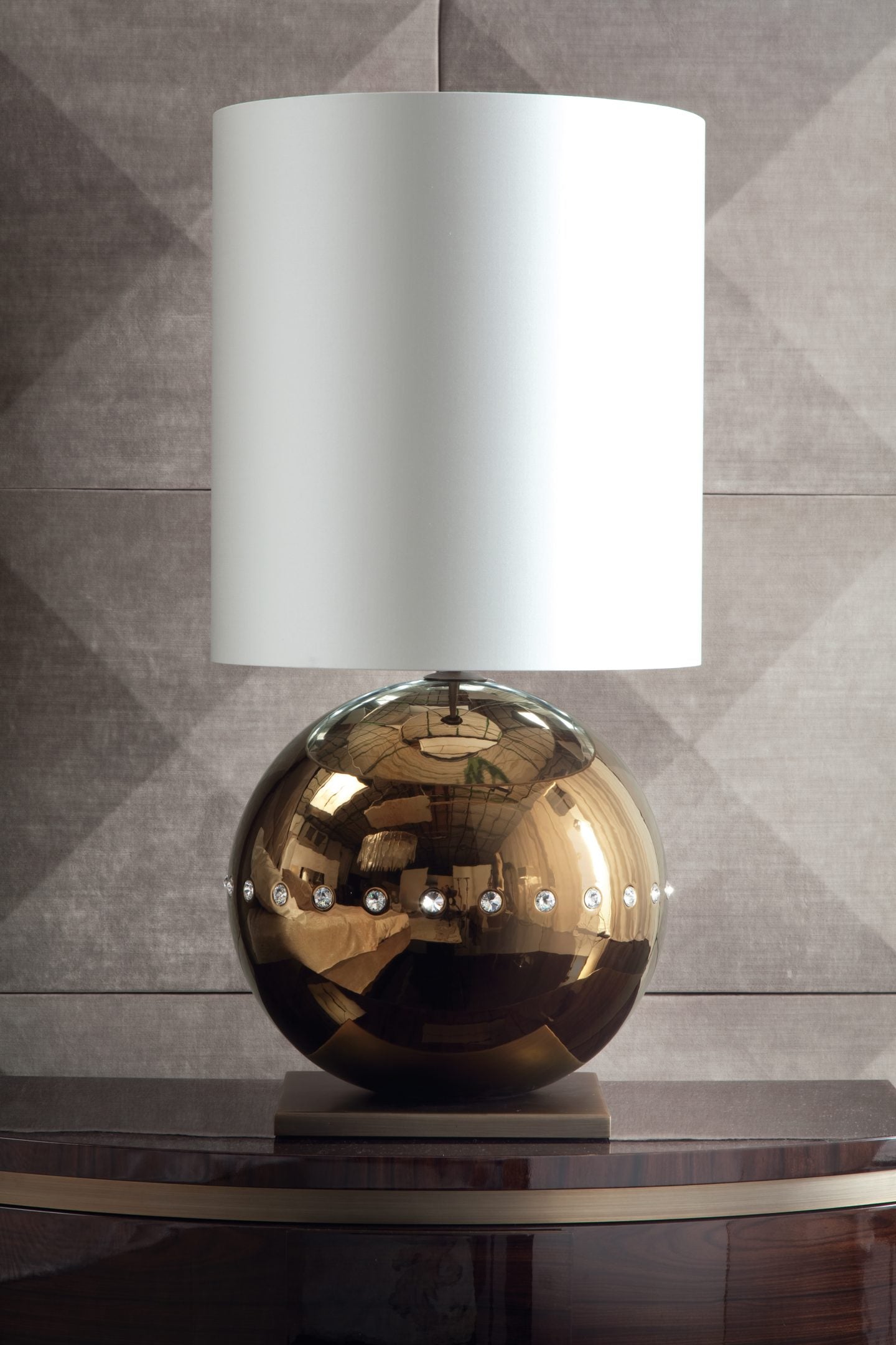 ROMEA table lamp